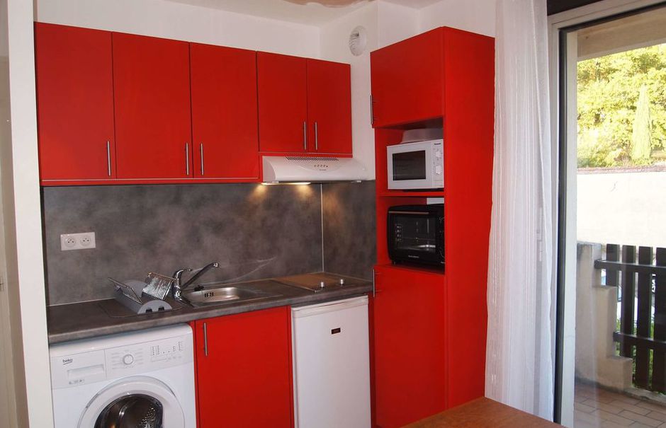 Location meublée appartement 1 pièce 23 m² à Cazaubon (32150), 520 €