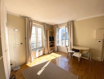 Location D Appartement A Paris 1er 75 Appartement A Louer