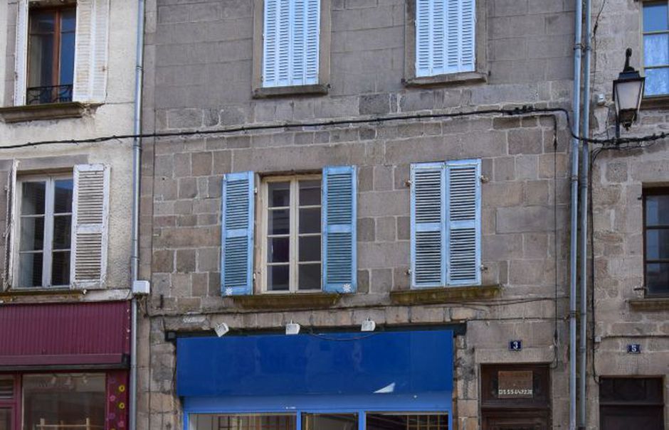 Vente locaux professionnels 6 pièces 188 m² à Bourganeuf (23400), 54 000 €
