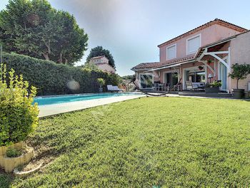 Vente De Maisons A Vitrolles 13 Maisons A Vendre
