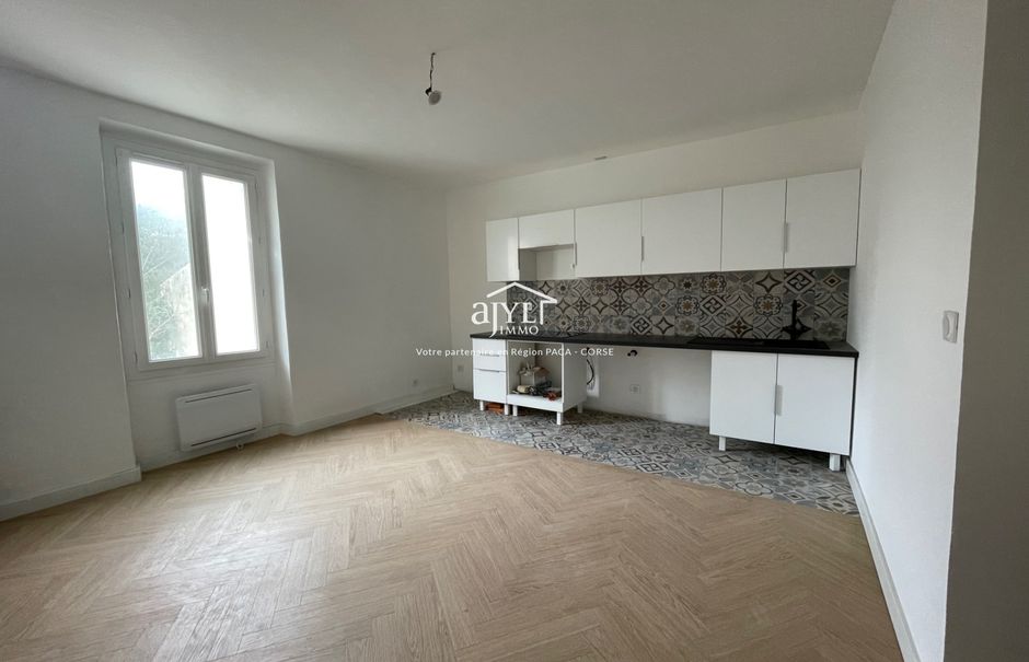 Vente appartement 3 pièces 71.12 m² à La Roque-d'Anthéron (13640), 179 000 €