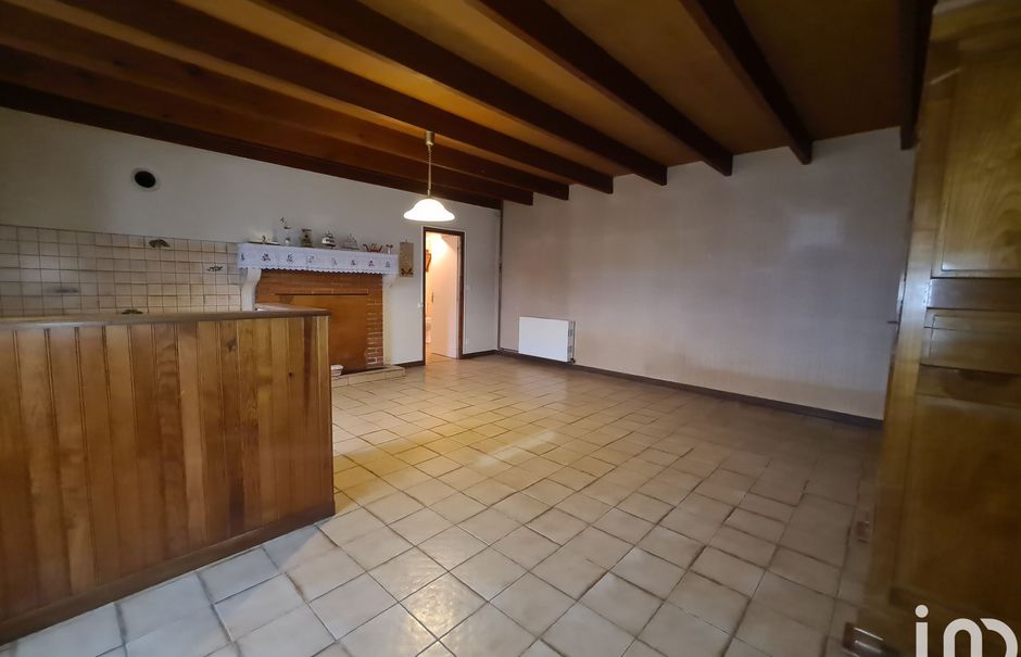 Vente maison 2 pièces 59 m² à Saint-Macoux (86400), 49 000 €