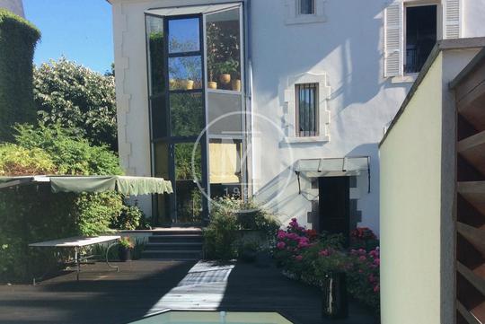 Maison De Luxe Avec Piscine Issoire à Vendre