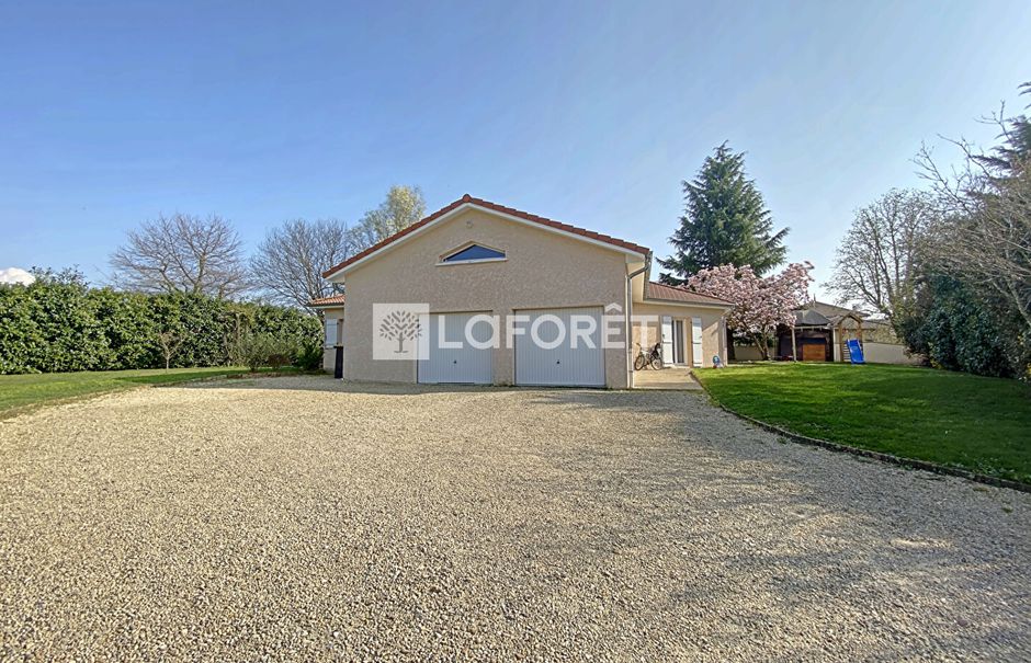 Vente maison 5 pièces 127.04 m² à Polliat (01310), 370 000 €