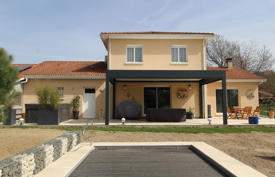 Vente maison 4 pièces 140 m² à Veyrac (87520), 399 500 €