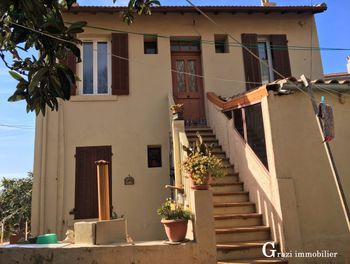 Maison 5 Pieces A Vendre Toulon 83200 Ref 1151 Century 21