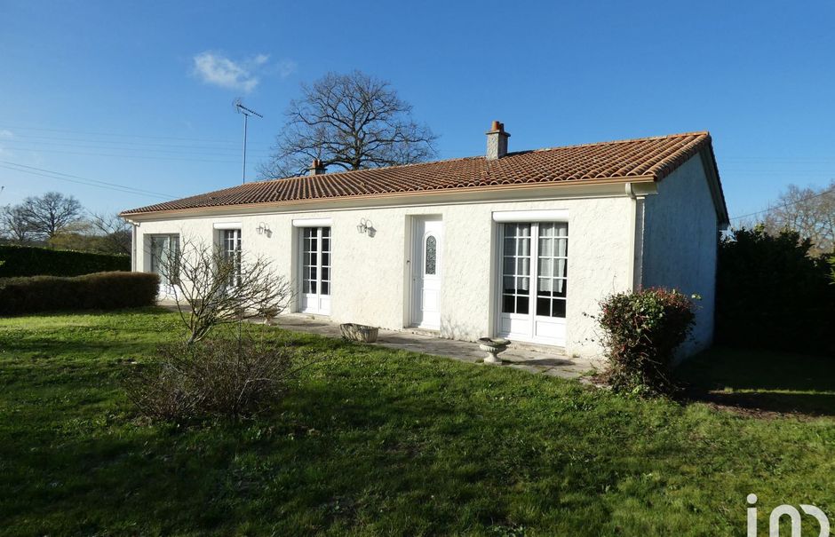 Vente maison 4 pièces 130 m² à Le Poiré-sur-Vie (85170), 247 400 €