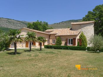 villa à Saint-Vallier-de-Thiey (06)