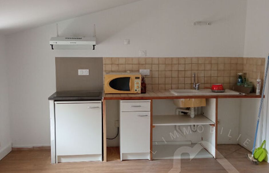Location  appartement 2 pièces 33.6 m² à Rians (83560), 393 €