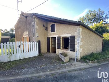 maison à Saint-Savinien (17)