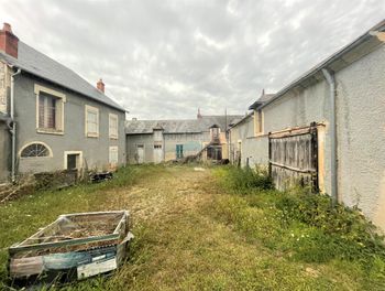 maison à Saint-Eloy-de-Gy (18)