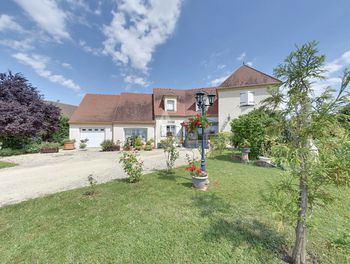 maison à Montigny-la-Resle (89)