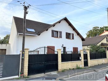 Vente D Immobilier 6 Pieces A Livry Gargan 93 Immobilier A Vendre
