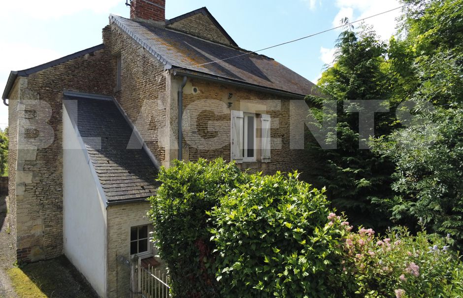 Vente maison 4 pièces 75.25 m² à Saint-Pierre-sur-Dives (14170), 130 000 €
