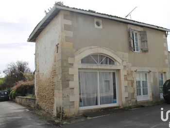 maison à Nieul-le-Virouil (17)
