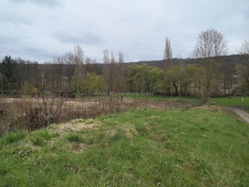 terrain à Villeneuve-sur-Bellot (77)