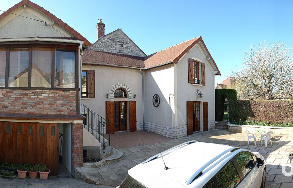Vente maison 8 pièces 130 m² à Montereau-Fault-Yonne (77130), 305 000 €