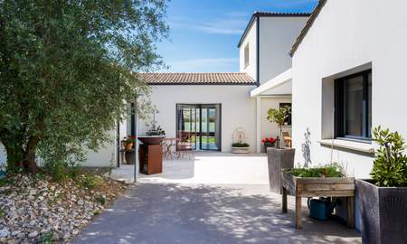 Maison De Luxe Avec Piscine Beauvoir Sur Niort A Vendre