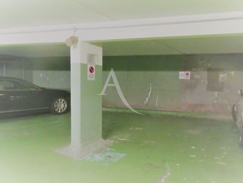 parking à Saint-Laurent-du-Var (06)