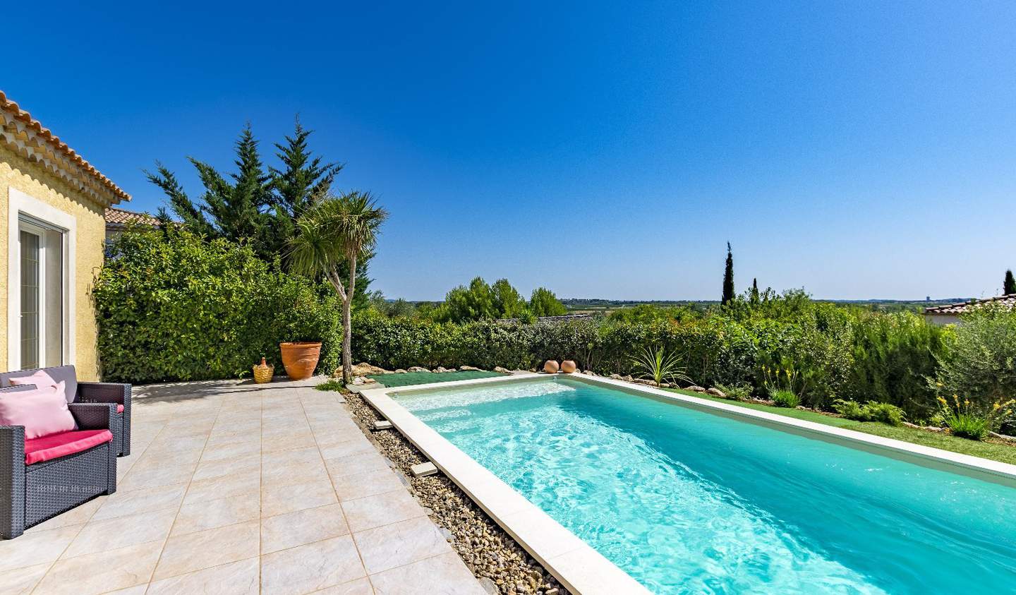 Villa avec piscine et terrasse Servian