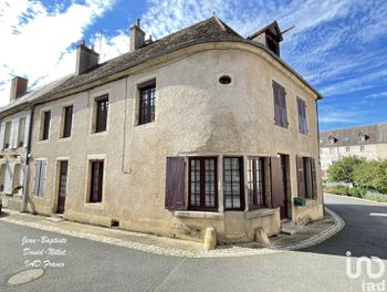 maison à Moulins-Engilbert (58)