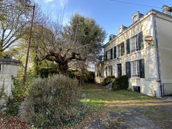 maison à Javerlhac-et-la-Chapelle-Saint-Robert (24)