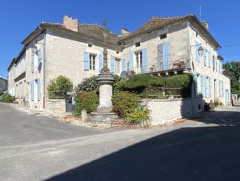 Montmoreau-Saint-Cybard (16)