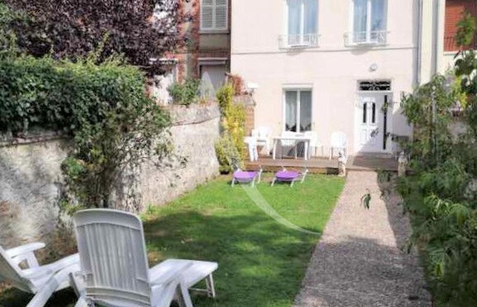 Vente maison 6 pièces 139.23 m² à Gournay-en-Bray (76220), 239 485 €