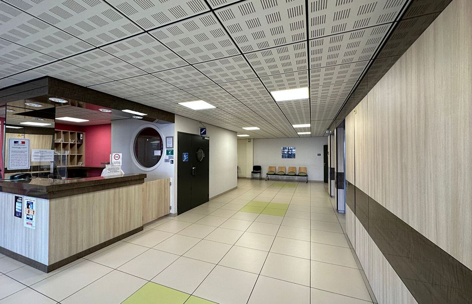 Location  locaux professionnels 1 pièce 64 m² à Le Havre (76600), 1 130 €
