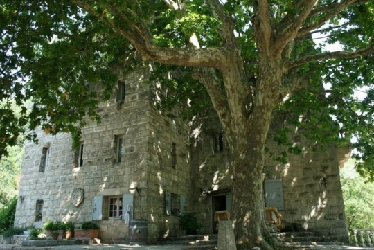 Un ancien moulin des Templiers à vendre dans l’Hérault