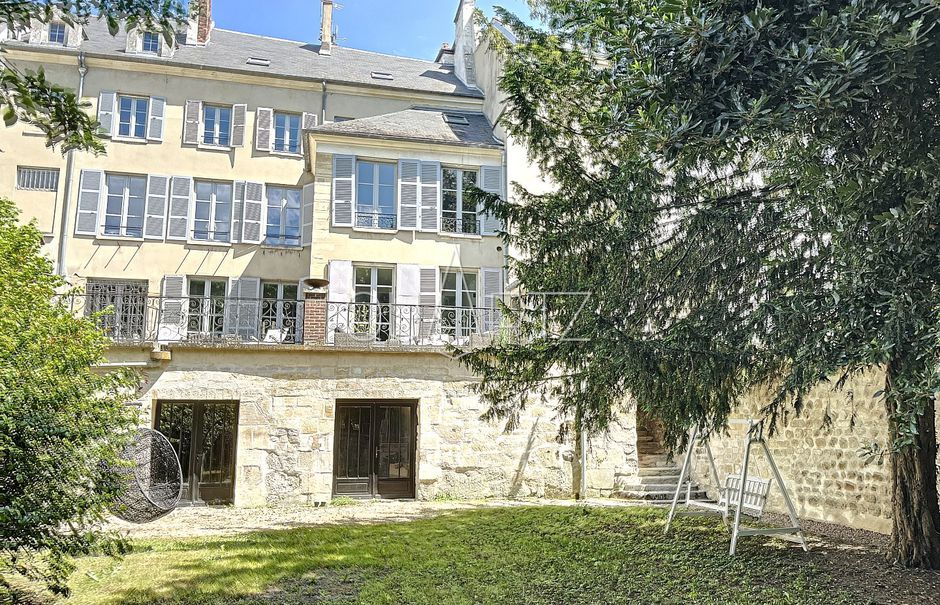 Vente hôtel particulier 15 pièces 530 m² à Pontoise (95000), 1 495 000 €