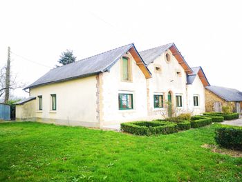 maison à La Selle-Craonnaise (53)