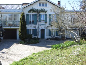 maison à Le Mesnil-le-Roi (78)