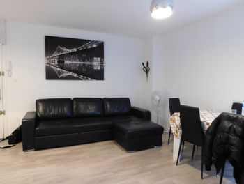 Vente D Appartement 3 Pieces A Salon De Provence 13 Appartement A Vendre