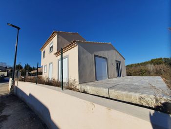 villa à Mirabeau (84)