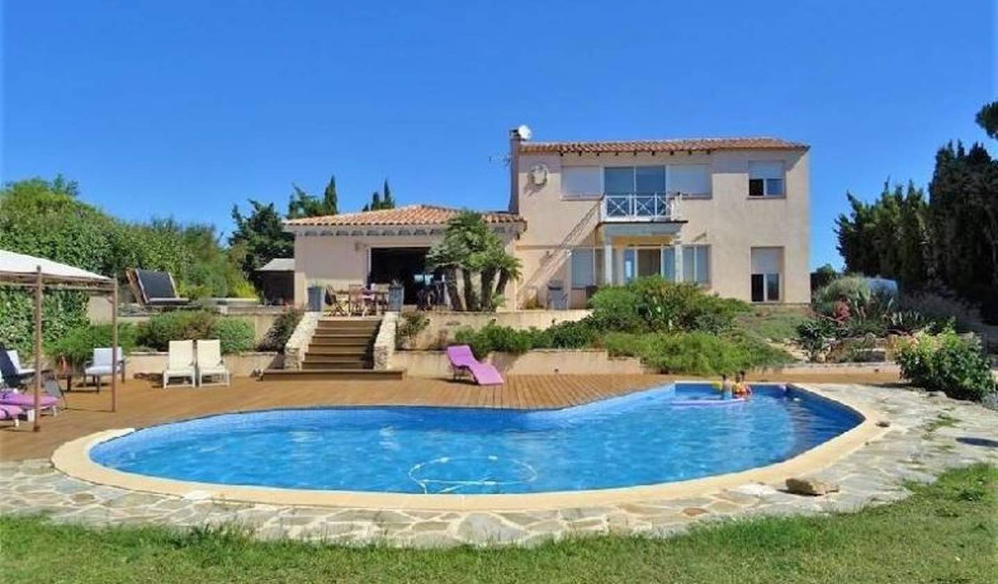 Villa avec piscine et terrasse Carqueiranne