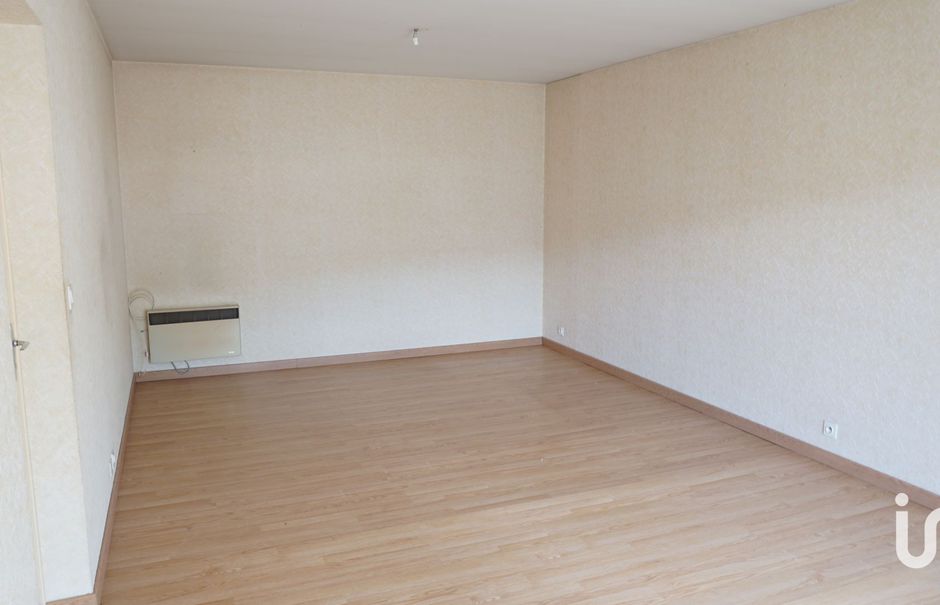 Vente appartement 3 pièces 84 m² à Villefranche-de-Rouergue (12200), 120 000 €