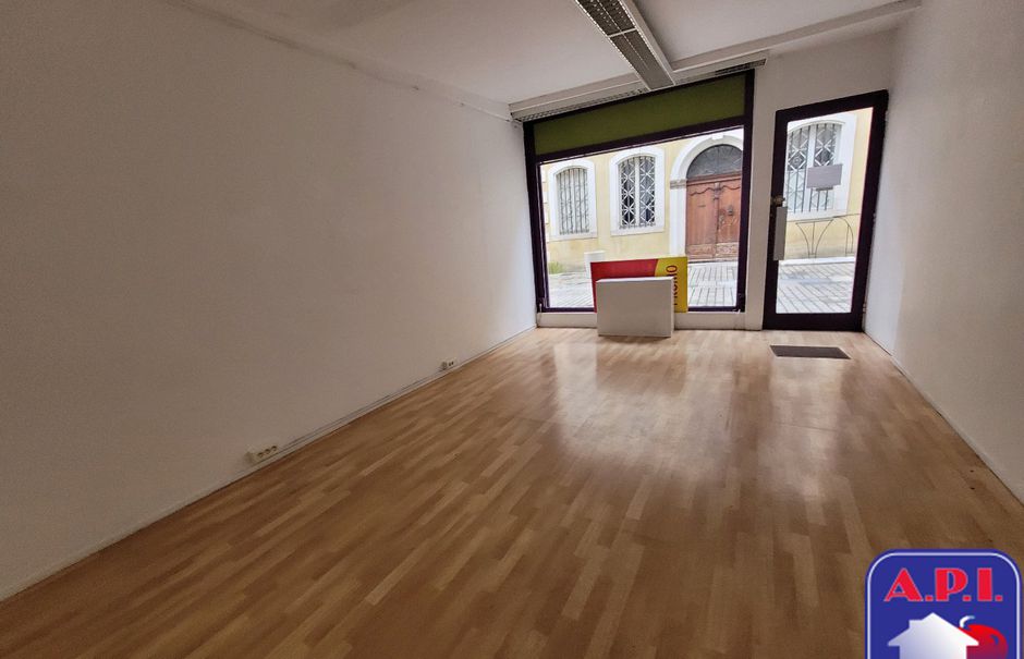 Location  locaux professionnels 2 pièces 32 m² à Pamiers (09100), 420 €