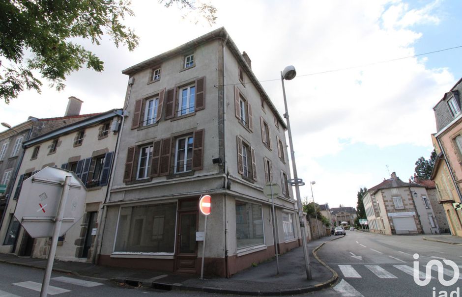 Vente locaux professionnels 6 pièces 200 m² à Bourganeuf (23400), 44 500 €