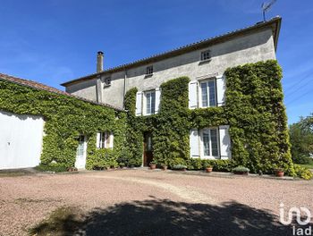 maison à Breuil-Barret (85)