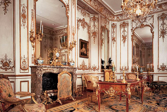 Comment décorer selon un style Louis XV ?