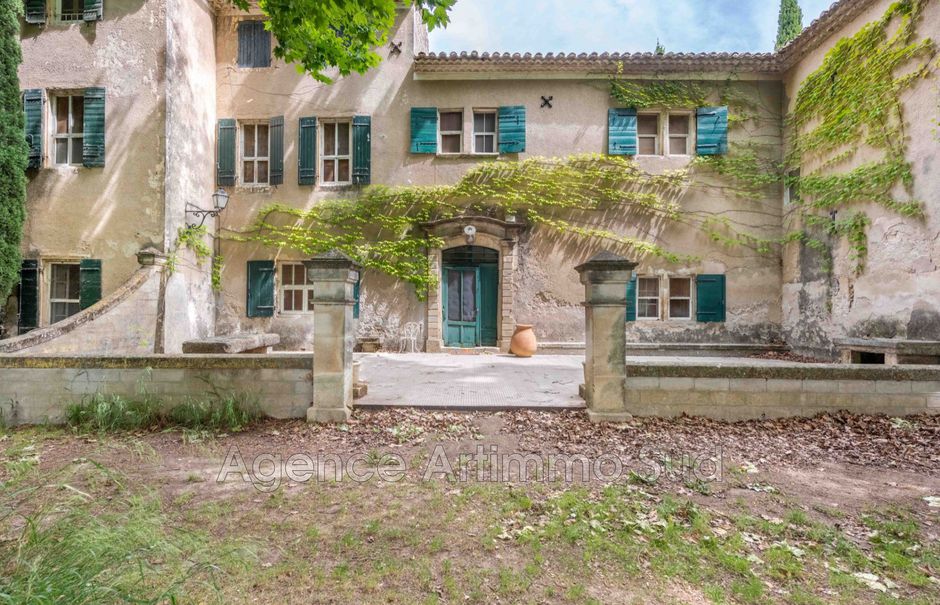 Vente propriété  800 m² à Mouriès (13890), 1 484 000 €