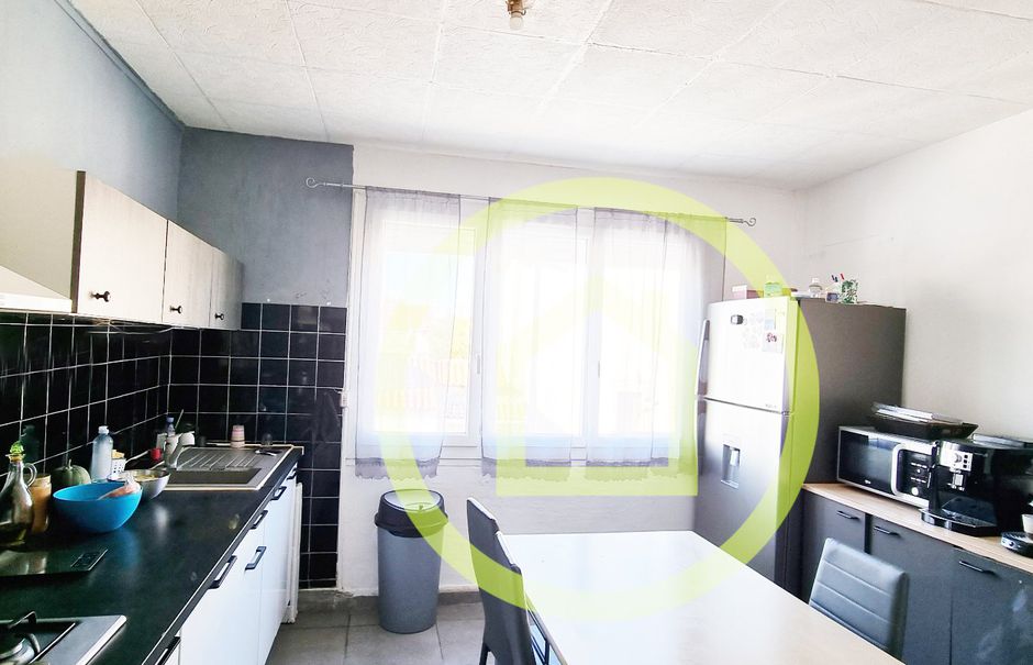 Vente appartement 4 pièces 74 m² à Nimes (30000), 118 000 €