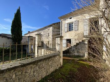 propriété à Villebois-Lavalette (16)